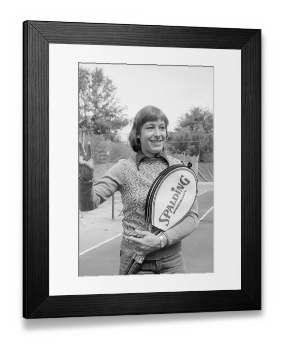 Framed Print : Navratilova Showing a Sign of Peace Framed Print : Navratilova Showing a Sign of Peace