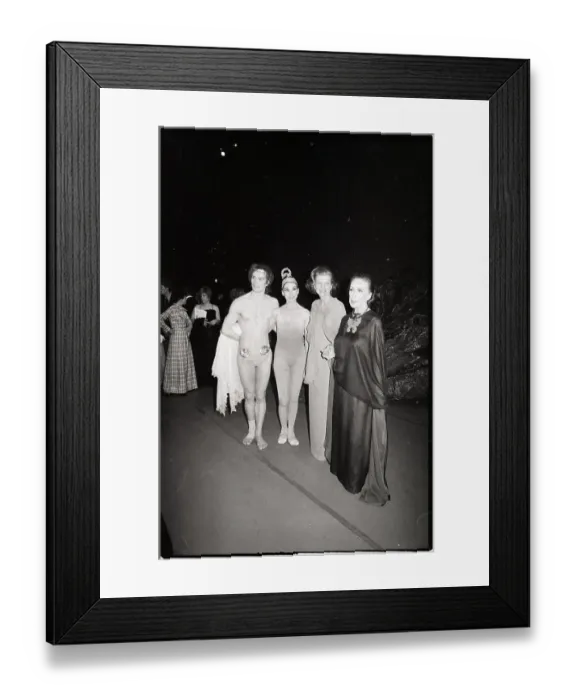 Framed Print : Batty Ford, Rudolf Nureyev, Margot Fonteyn, and Martha Graham Framed Print : Batty Ford, Rudolf Nureyev, Margot Fonteyn, and Martha Graham