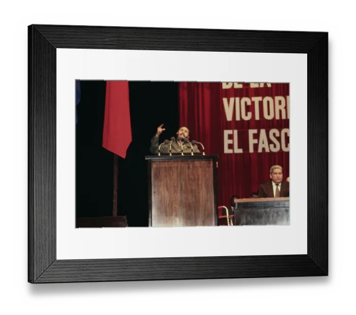 Framed Print : Fidel Castro Framed Print : Fidel Castro