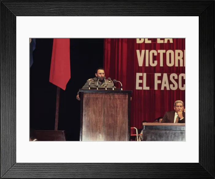 Framed Print : Fidel Castro Framed Print : Fidel Castro