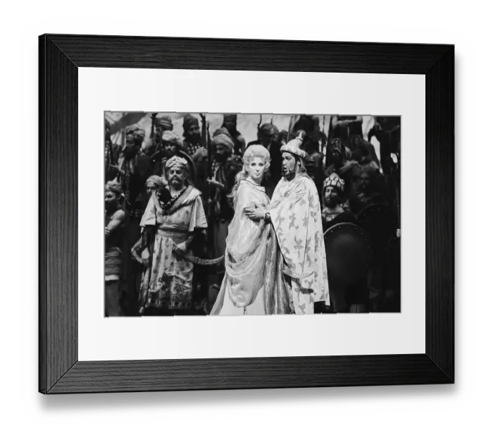 Framed Print : Soprano Beverly Sils And Justino Diaz Framed Print : Soprano Beverly Sils And Justino Diaz