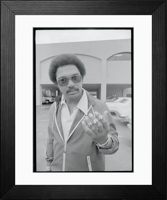 Framed Print : Reggie Jackson Displaying Rings Framed Print : Reggie Jackson Displaying Rings