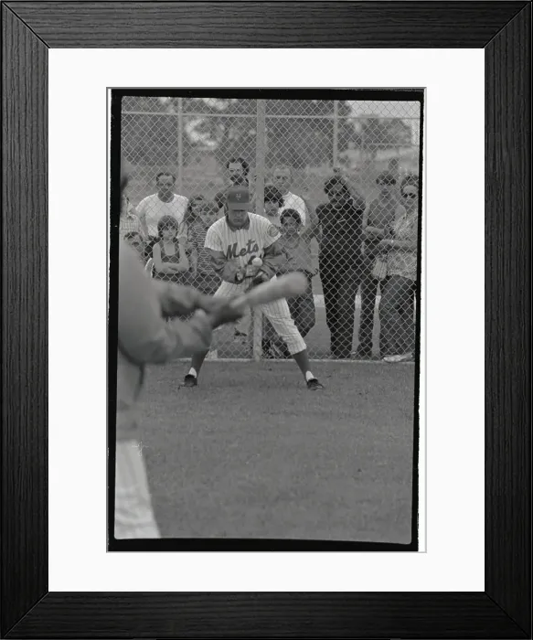 Framed Print : Tom Seaver Preparing to Pitch Framed Print : Tom Seaver Preparing to Pitch