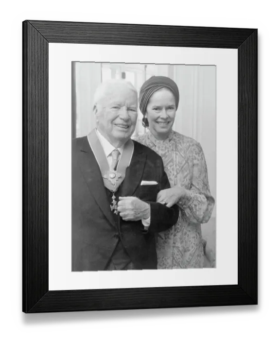 Framed Print : Charlie Chaplin Smiling with Wife Oona Framed Print : Charlie Chaplin Smiling with Wife Oona
