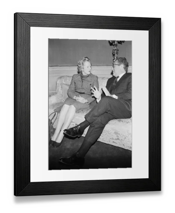 Framed Print : Margaret Thatcher And Henry Kissinger Framed Print : Margaret Thatcher And Henry Kissinger