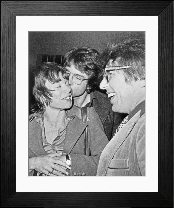 Framed Print : Warren Beatty Kissing Shirley Maclaine on Cheek Framed Print : Warren Beatty Kissing Shirley Maclaine on Cheek