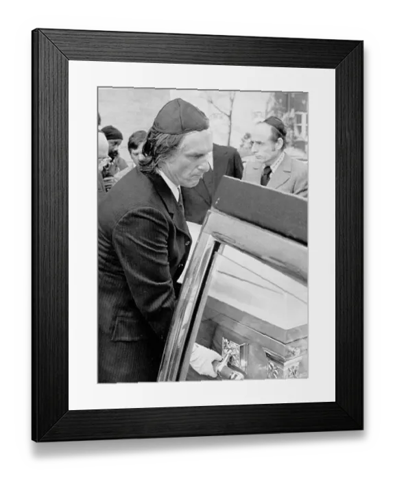 Framed Print : Hugh Hefner Framed Print : Hugh Hefner