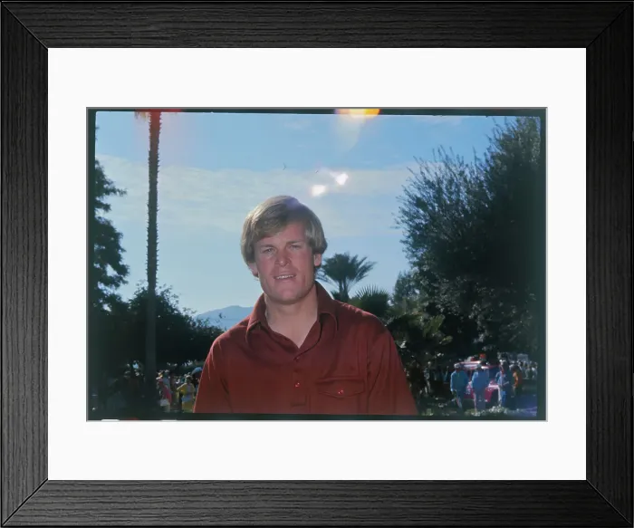 Framed Print : Johnny Miller Posing on the Green Framed Print : Johnny Miller Posing on the Green