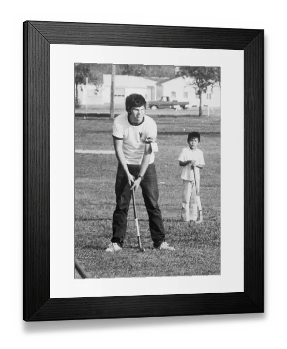 Framed Print : Convicted Killer Mark David Chapman Playing Golf Framed Print : Convicted Killer Mark David Chapman Playing Golf