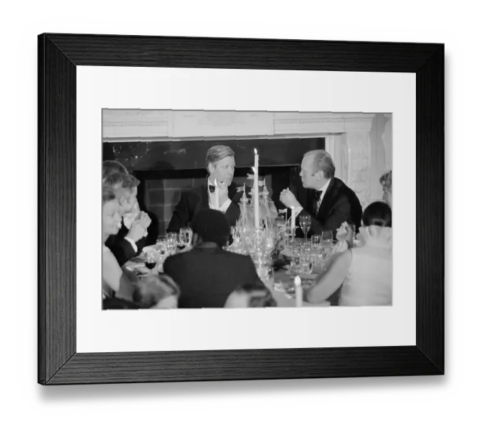 Framed Print : Helmut Schmidt Talking with President Gerald Ford Framed Print : Helmut Schmidt Talking with President Gerald Ford