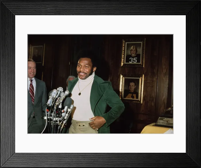 Framed Print : American Football Player Archie Griffin Framed Print : American Football Player Archie Griffin