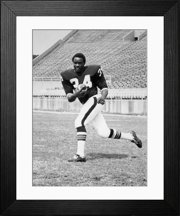 Framed Print : Walter Payton at Jackson State College Framed Print : Walter Payton at Jackson State College