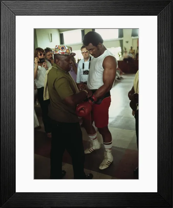 Framed Print : George Foreman Ahead Of Rumble In The Jungle Framed Print : George Foreman Ahead Of Rumble In The Jungle