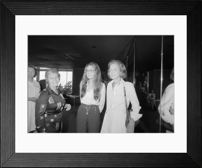 Framed Print : Publisher Katharine Graham & Gloria Steinem Framed Print : Publisher Katharine Graham & Gloria Steinem