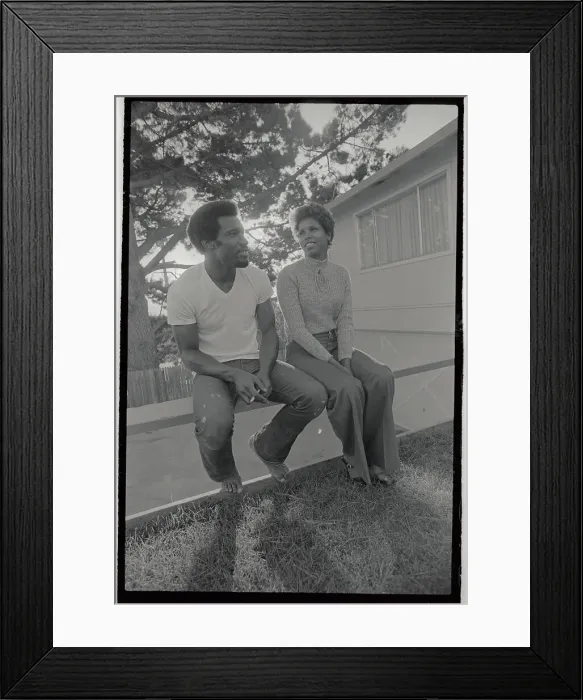 Framed Print : Bobby Bonds and Wife Pat in Their Yard Framed Print : Bobby Bonds and Wife Pat in Their Yard