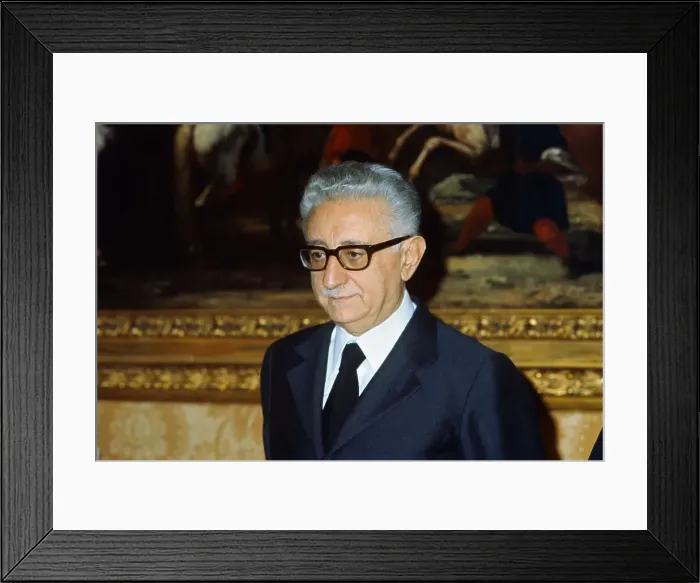 Framed Print : Portrait of Giovanni Leone Framed Print : Portrait of Giovanni Leone