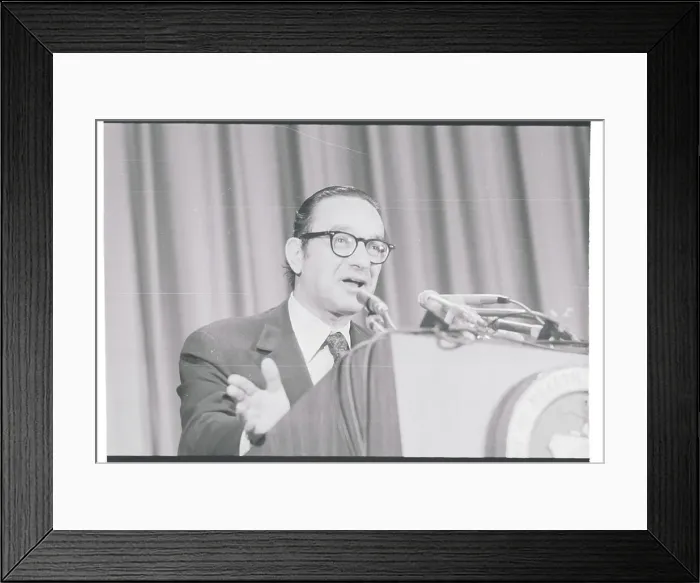 Framed Print : Alan Greenspan Gesturing with Hand Framed Print : Alan Greenspan Gesturing with Hand