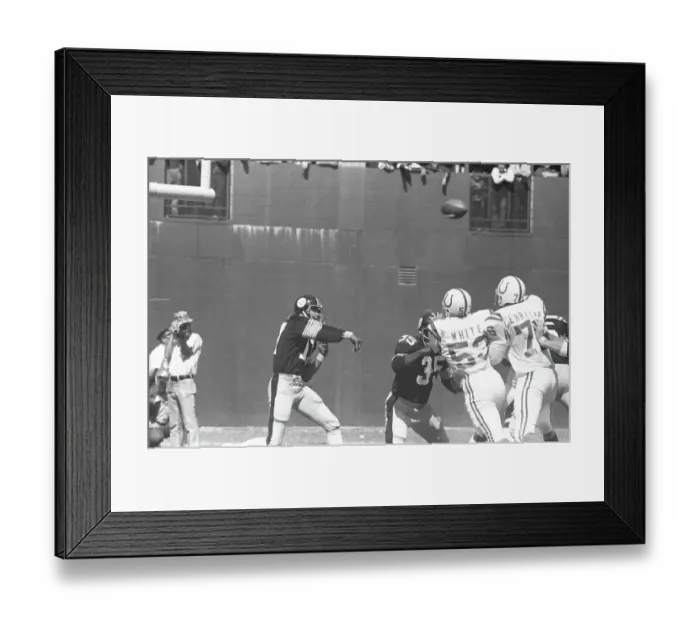 Framed Print : Joe Gilliam Throwing Football Framed Print : Joe Gilliam Throwing Football