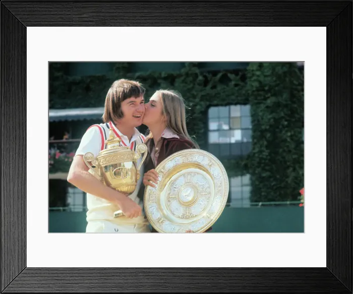 Framed Print : Chris Evert Kissing Jimmy Connors Framed Print : Chris Evert Kissing Jimmy Connors