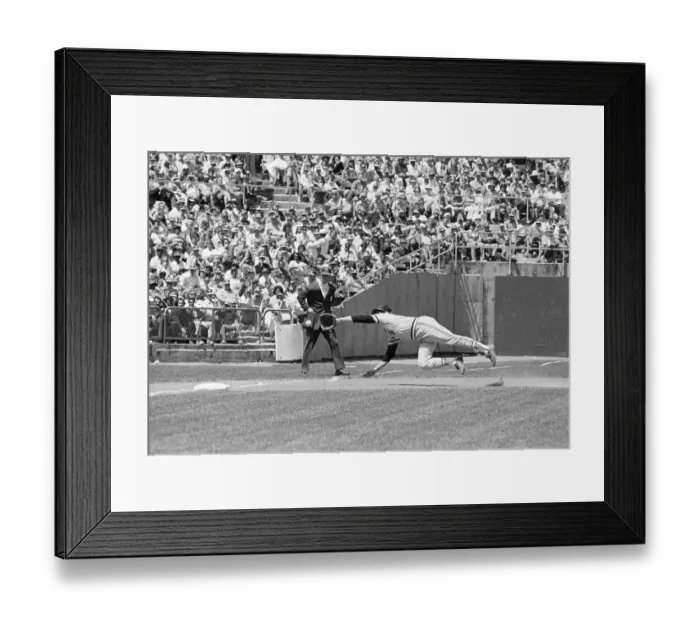 Framed Print : Brooks Robinson Making Diving Catch Framed Print : Brooks Robinson Making Diving Catch