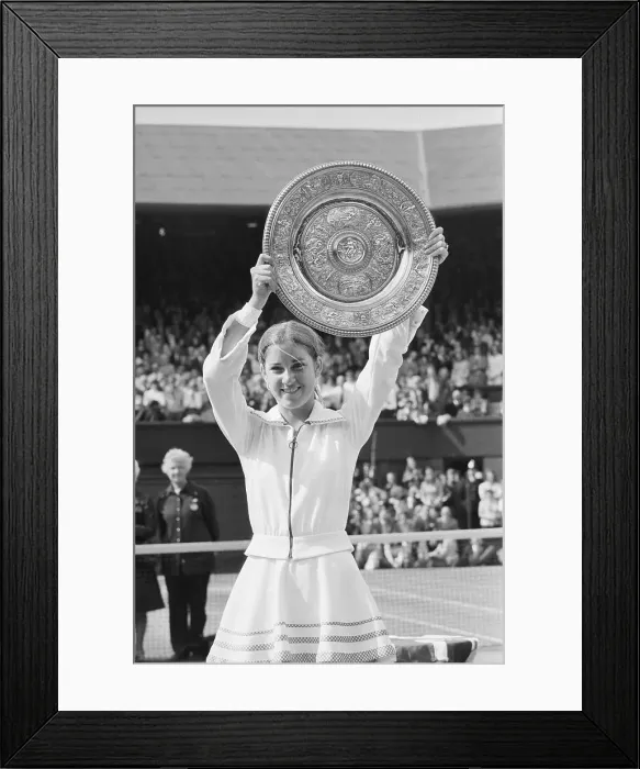 Framed Print : Chris Evert Holds Wimbledon Trophy Framed Print : Chris Evert Holds Wimbledon Trophy