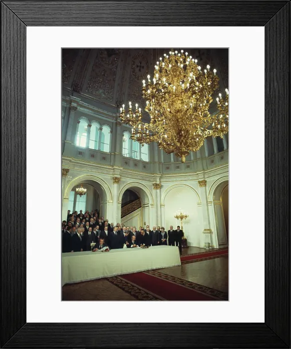 Framed Print : President Nixon And Soviet Premier Kosygin At Kremlin Framed Print : President Nixon And Soviet Premier Kosygin At Kremlin