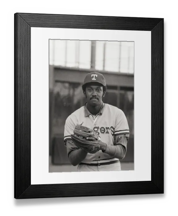Framed Print : Ferguson Jenkins W / Baseball Glove Framed Print : Ferguson Jenkins W / Baseball Glove