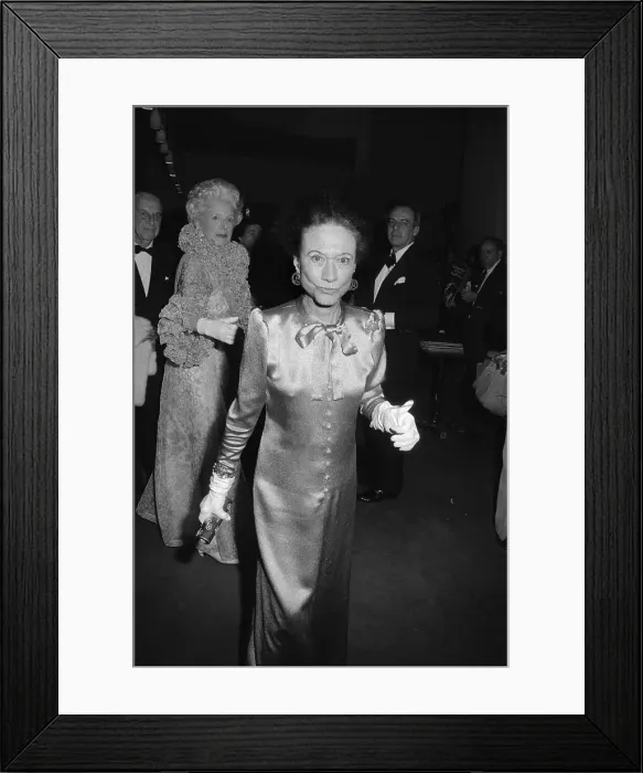 Framed Print : Duchess of Windsor with Socialite Mrs. Edwin Hilson Framed Print : Duchess of Windsor with Socialite Mrs. Edwin Hilson
