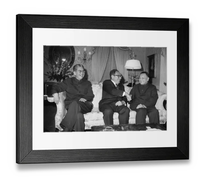 Framed Print : Kissinger And Deng Xiaoping Chat Framed Print : Kissinger And Deng Xiaoping Chat