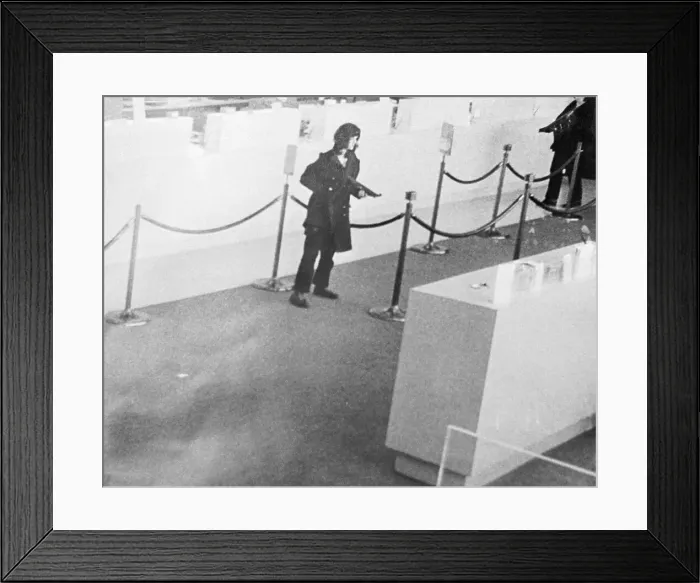 Framed Print : Patty Hearst with Rifle Inside Bank Framed Print : Patty Hearst with Rifle Inside Bank