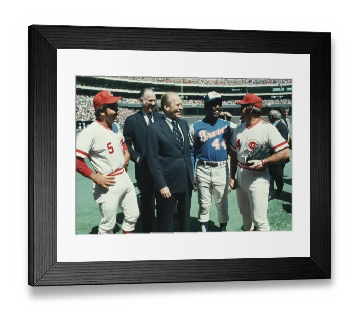 Framed Print : Cincinnati Reds V Atlanta Braves, 1974 Framed Print : Cincinnati Reds V Atlanta Braves, 1974