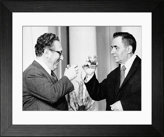 Framed Print : Henry Kissinger and Andrei Gromyko Framed Print : Henry Kissinger and Andrei Gromyko