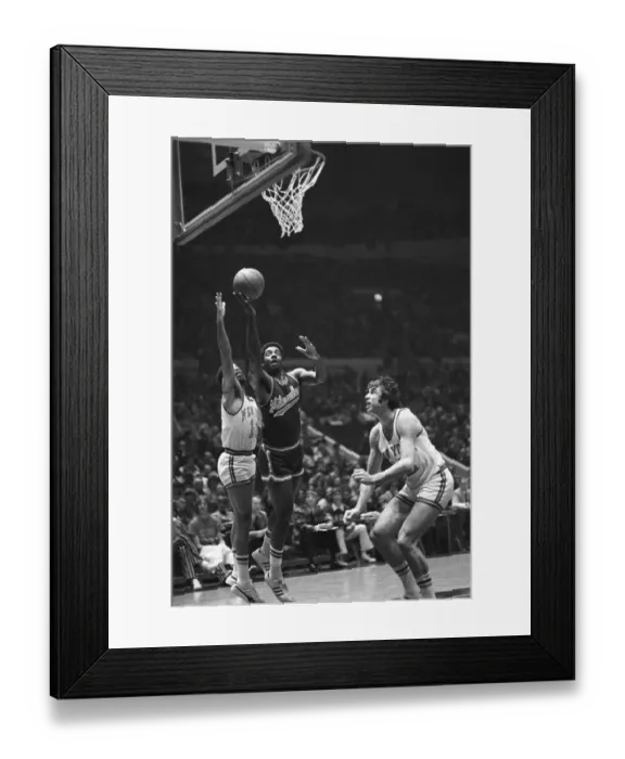 Framed Print : Oscar Robertson Scoring in Game Framed Print : Oscar Robertson Scoring in Game