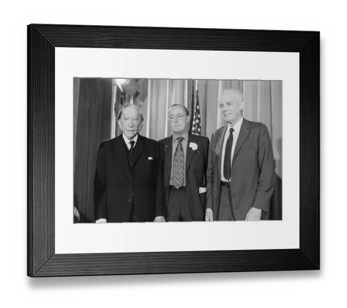 Framed Print : Press Conference At Us Embassy In London Framed Print : Press Conference At Us Embassy In London