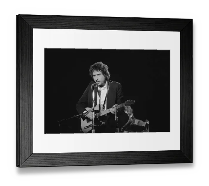 Framed Print : Singer Bob Dylan Singing on Tour Framed Print : Singer Bob Dylan Singing on Tour