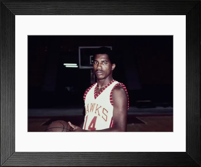 Framed Print : Basketball Player Tom Henderson Framed Print : Basketball Player Tom Henderson