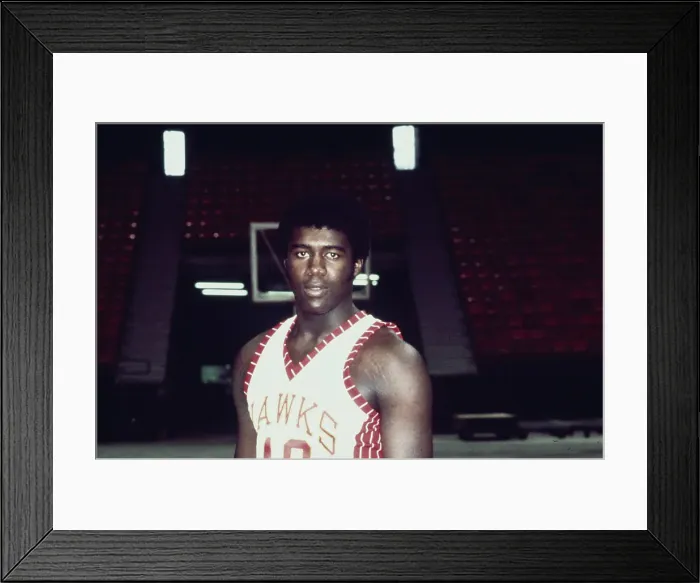 Framed Print : Basketball Player Mike Sojourner Framed Print : Basketball Player Mike Sojourner