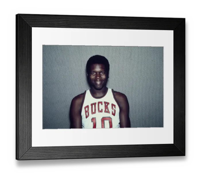 Framed Print : Basketball Player Bob Dandridge Framed Print : Basketball Player Bob Dandridge