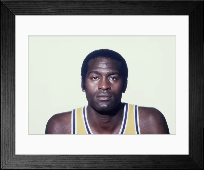 Framed Print : Basketball Player Bill Bridges Framed Print : Basketball Player Bill Bridges