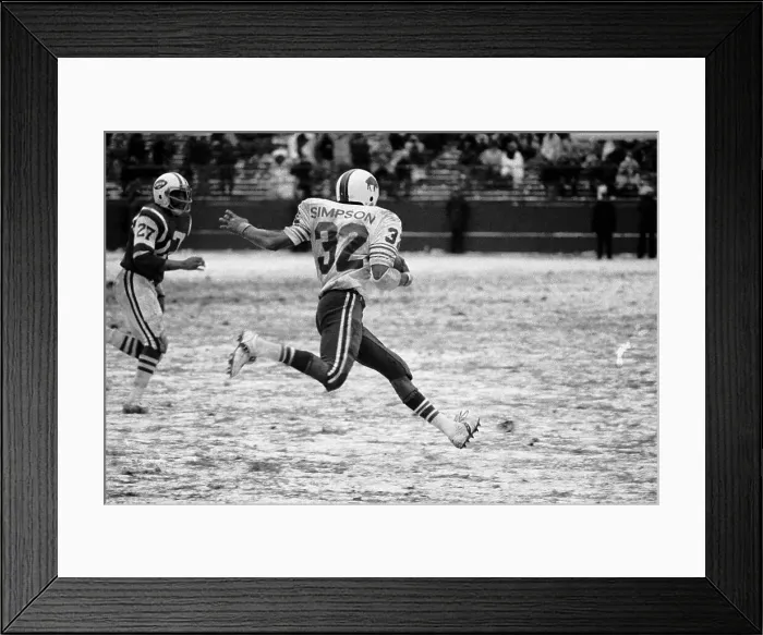 Framed Print : O.J. Simpson Flies Past the Jets Defense Framed Print : O.J. Simpson Flies Past the Jets Defense