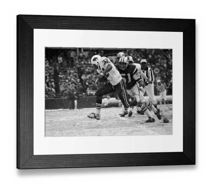 Framed Print : O.J. Simpson Slipping Past the Jets Defense Framed Print : O.J. Simpson Slipping Past the Jets Defense