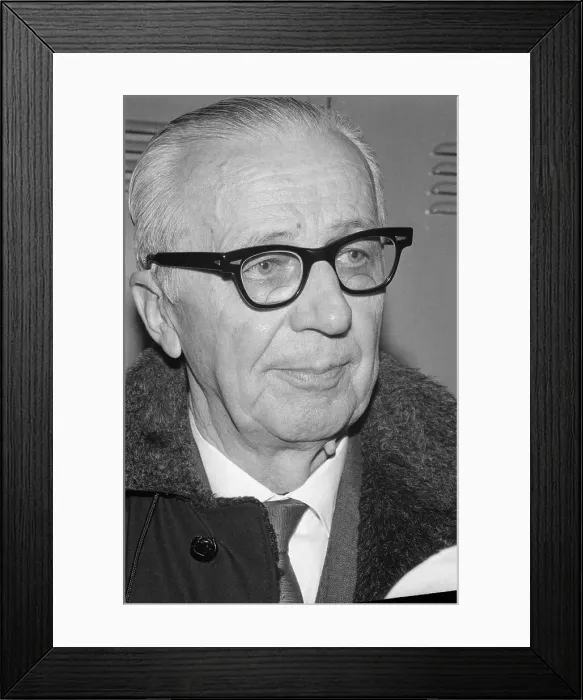 Framed Print : George Metesky Smiles As He Leaves Court Framed Print : George Metesky Smiles As He Leaves Court