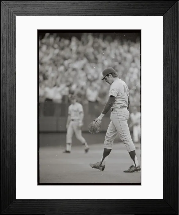 Framed Print : Tom Seaver Leaving The Field