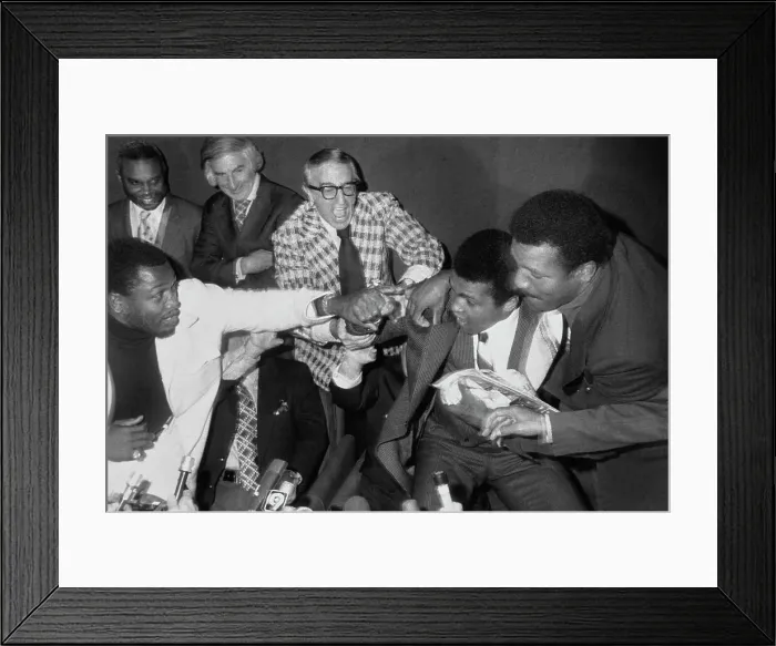 Framed Print : Joe Frazier And Muhammad Ali Framed Print : Joe Frazier And Muhammad Ali