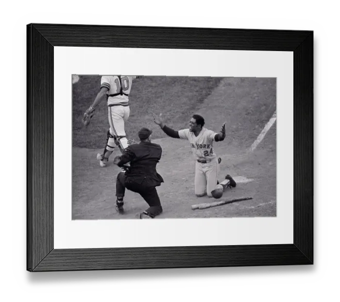 Framed Print : Willie Plays Kneeling on His Knees During Game Framed Print : Willie Plays Kneeling on His Knees During Game