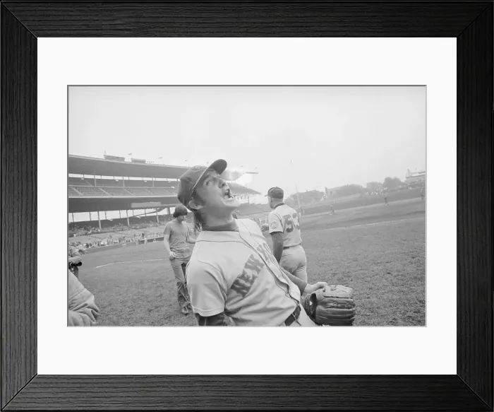 Framed Print : Tug McGraw at Winning Mets Game Framed Print : Tug McGraw at Winning Mets Game