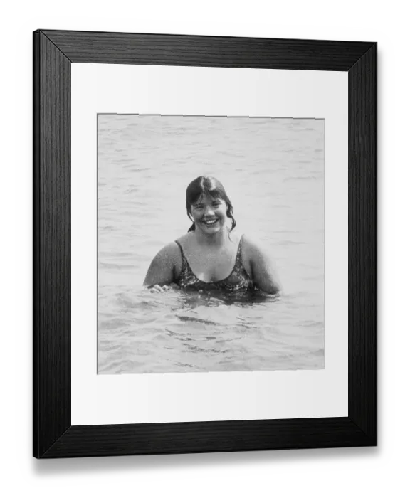 Framed Print : Lynne Cox in the English Channel Framed Print : Lynne Cox in the English Channel
