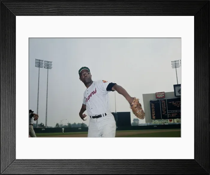 Framed Print : Hank Aaron, American Baseball Player Framed Print : Hank Aaron, American Baseball Player