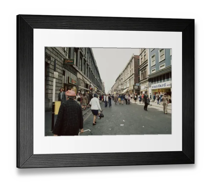 Framed Print : Street Scenes Of Dublin, Ireland Framed Print : Street Scenes Of Dublin, Ireland