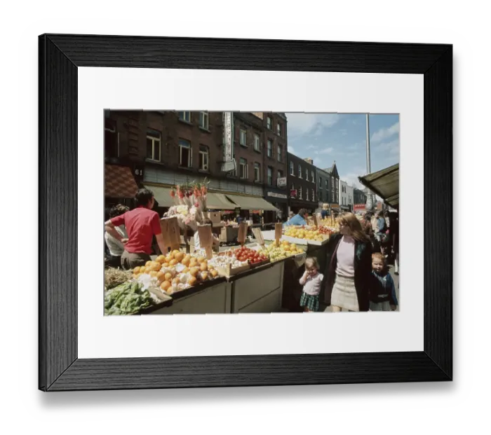 Framed Print : Street Scenes Of Dublin, Ireland Framed Print : Street Scenes Of Dublin, Ireland